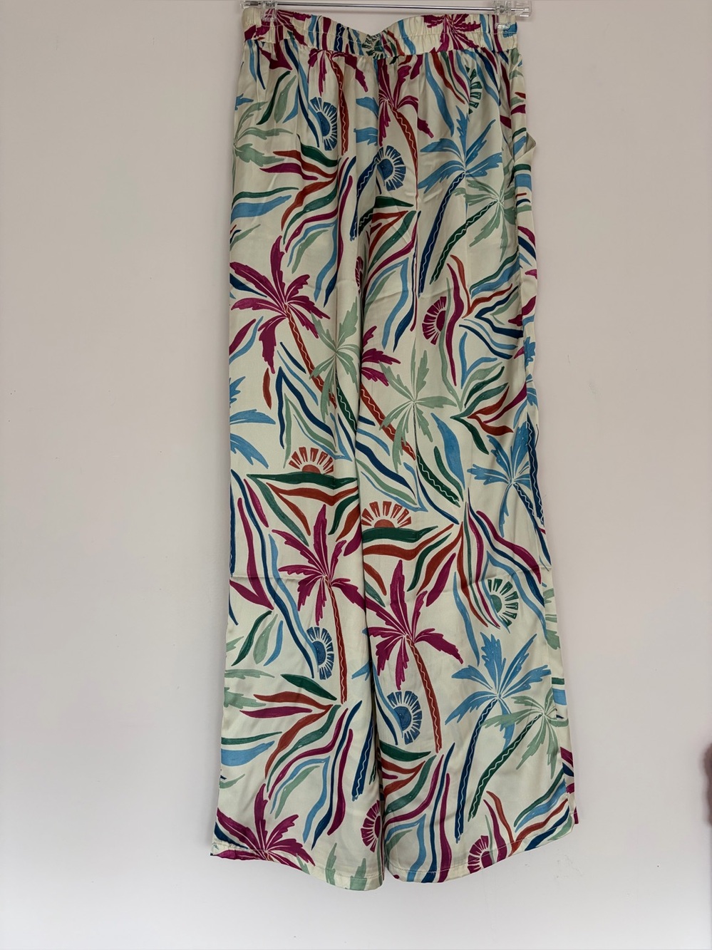 Tropical Print Wide-Leg women’s Bottoms with in Cream with Multicolor Leaves